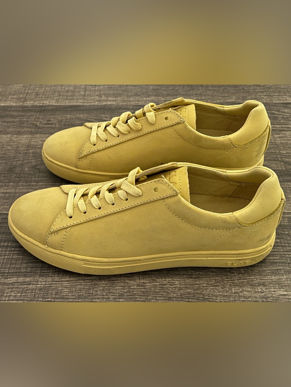 CLAE Bradley Pale Banana Nobuck Sneakers Size 7.5